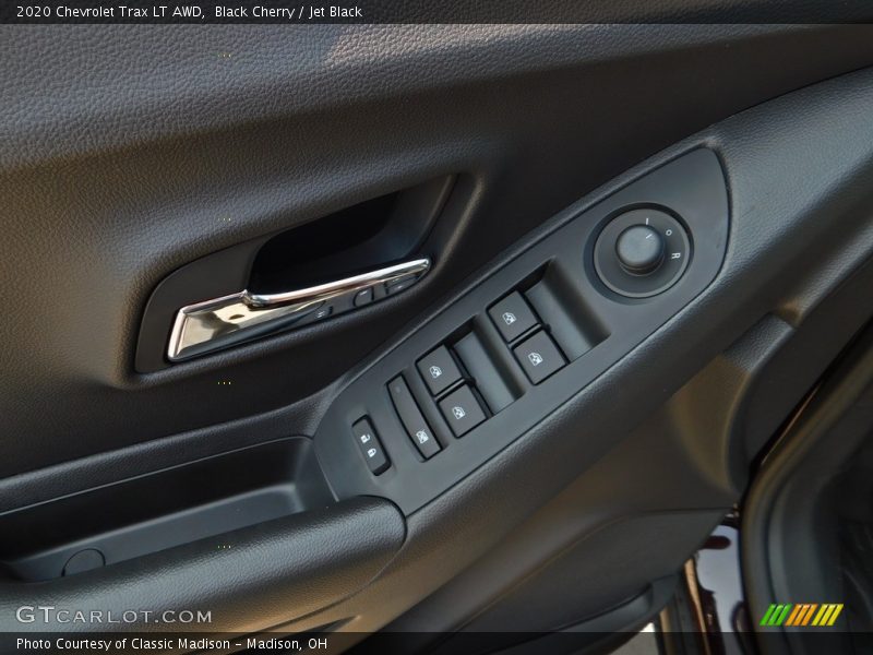 Black Cherry / Jet Black 2020 Chevrolet Trax LT AWD