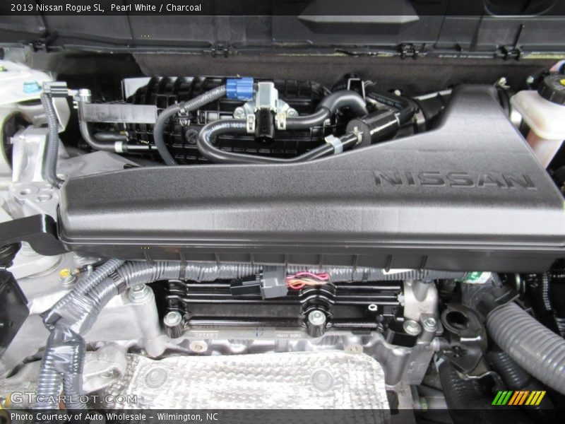 Pearl White / Charcoal 2019 Nissan Rogue SL