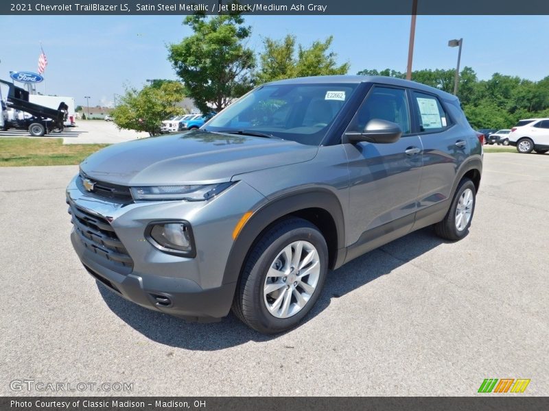 Front 3/4 View of 2021 TrailBlazer LS