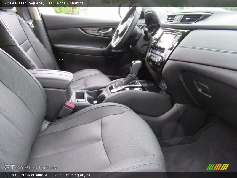 Pearl White / Charcoal 2019 Nissan Rogue SL