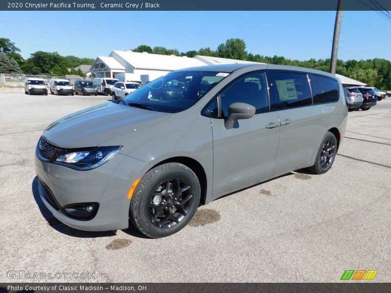 Ceramic Grey / Black 2020 Chrysler Pacifica Touring