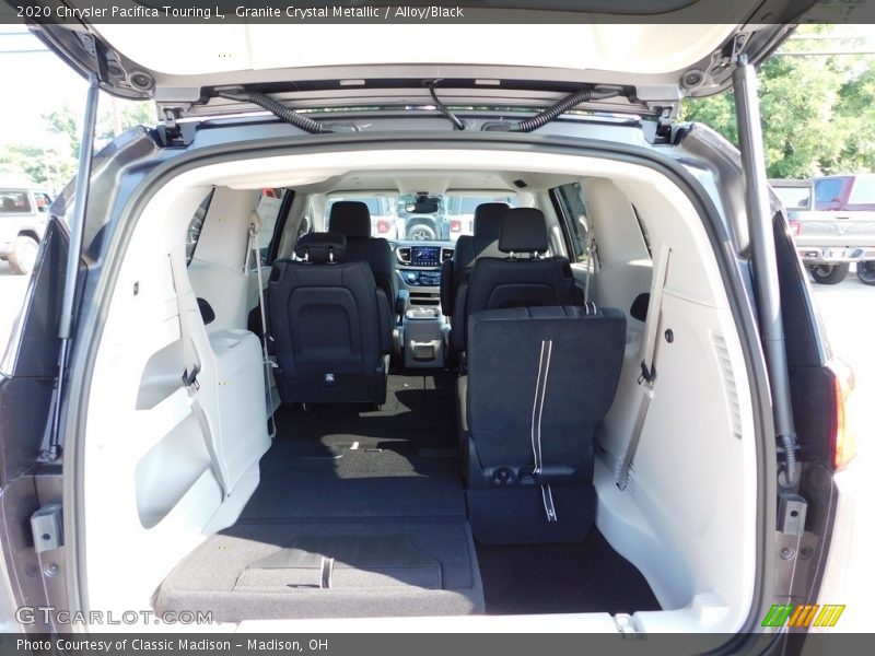 Granite Crystal Metallic / Alloy/Black 2020 Chrysler Pacifica Touring L