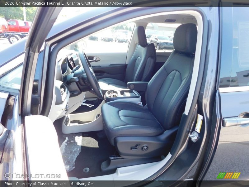 Granite Crystal Metallic / Alloy/Black 2020 Chrysler Pacifica Touring L