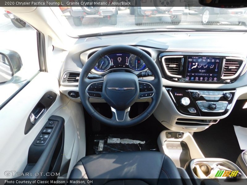 Granite Crystal Metallic / Alloy/Black 2020 Chrysler Pacifica Touring L