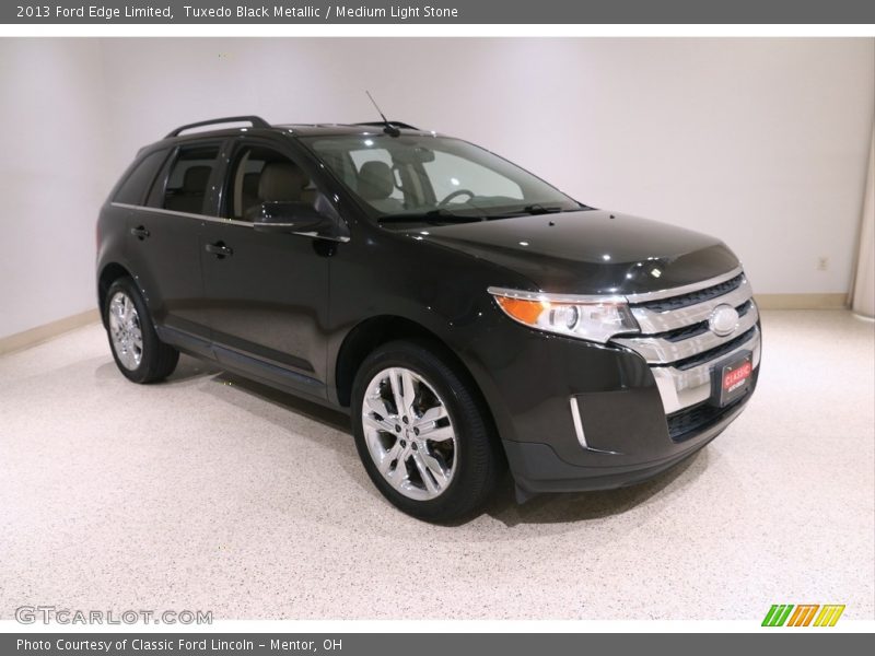 Tuxedo Black Metallic / Medium Light Stone 2013 Ford Edge Limited