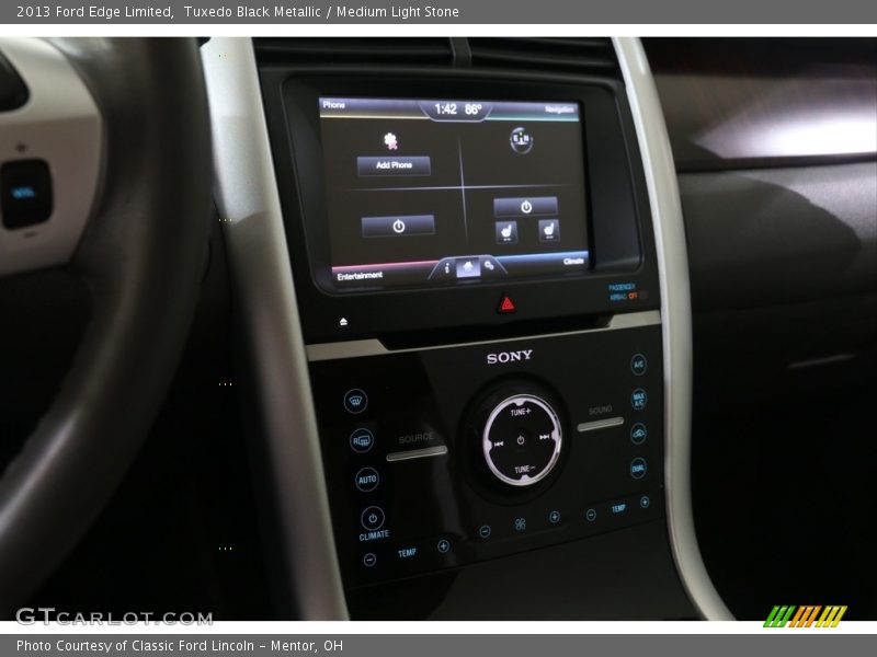 Tuxedo Black Metallic / Medium Light Stone 2013 Ford Edge Limited