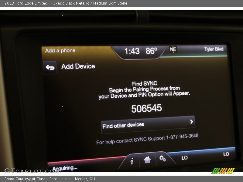 Tuxedo Black Metallic / Medium Light Stone 2013 Ford Edge Limited