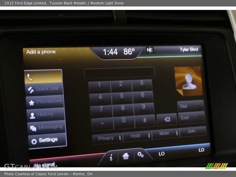 Tuxedo Black Metallic / Medium Light Stone 2013 Ford Edge Limited