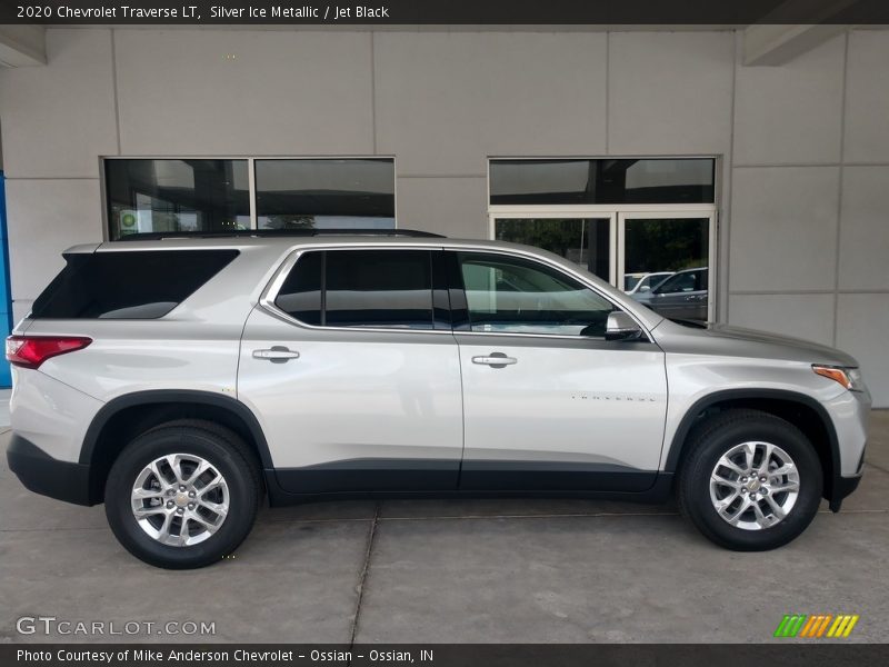 Silver Ice Metallic / Jet Black 2020 Chevrolet Traverse LT