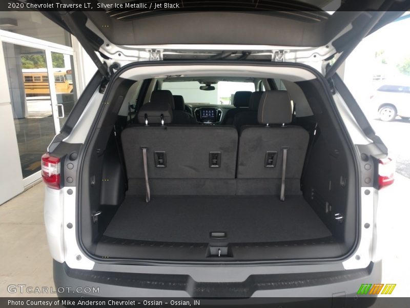 Silver Ice Metallic / Jet Black 2020 Chevrolet Traverse LT