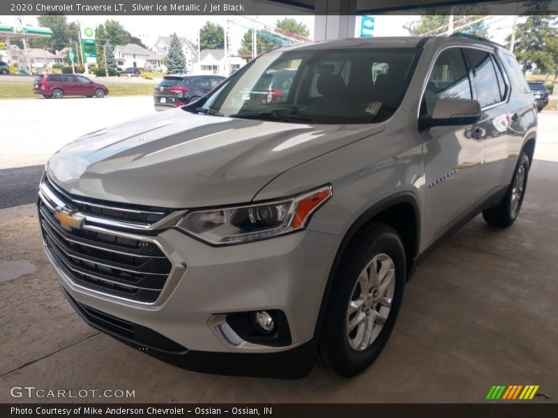 Silver Ice Metallic / Jet Black 2020 Chevrolet Traverse LT