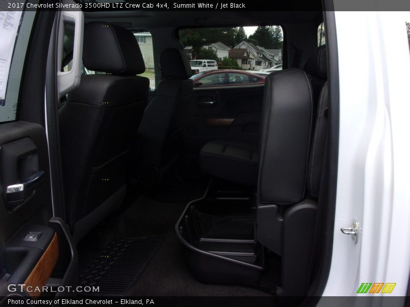 Summit White / Jet Black 2017 Chevrolet Silverado 3500HD LTZ Crew Cab 4x4