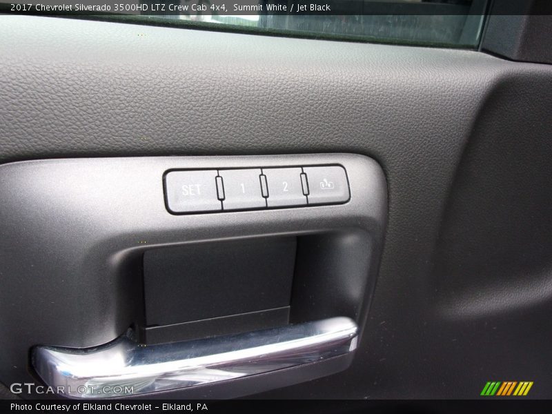Summit White / Jet Black 2017 Chevrolet Silverado 3500HD LTZ Crew Cab 4x4