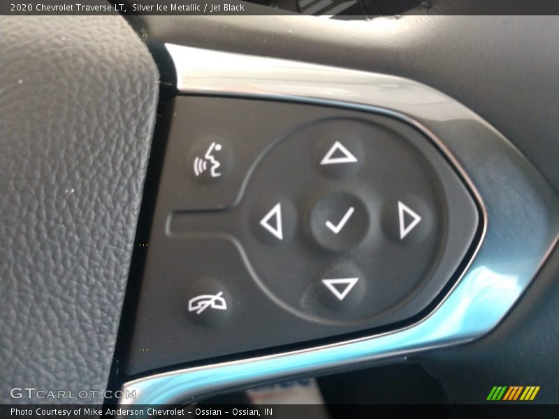 Silver Ice Metallic / Jet Black 2020 Chevrolet Traverse LT
