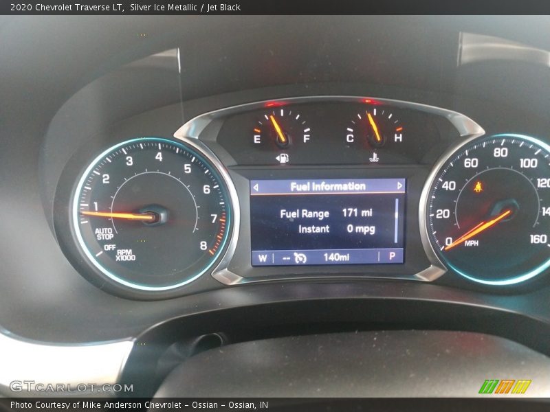 Silver Ice Metallic / Jet Black 2020 Chevrolet Traverse LT