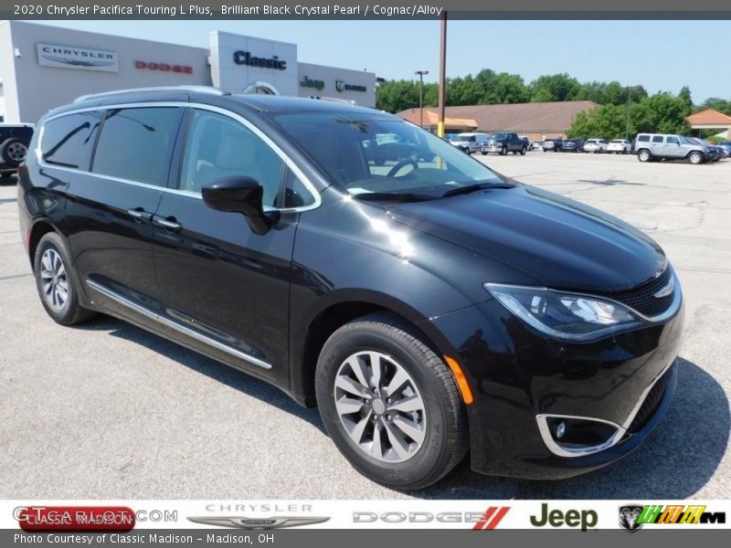 Brilliant Black Crystal Pearl / Cognac/Alloy 2020 Chrysler Pacifica Touring L Plus