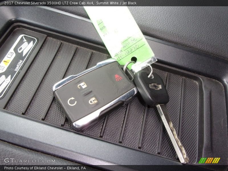 Summit White / Jet Black 2017 Chevrolet Silverado 3500HD LTZ Crew Cab 4x4