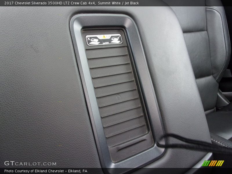 Summit White / Jet Black 2017 Chevrolet Silverado 3500HD LTZ Crew Cab 4x4