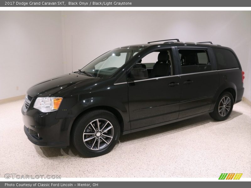 Black Onyx / Black/Light Graystone 2017 Dodge Grand Caravan SXT
