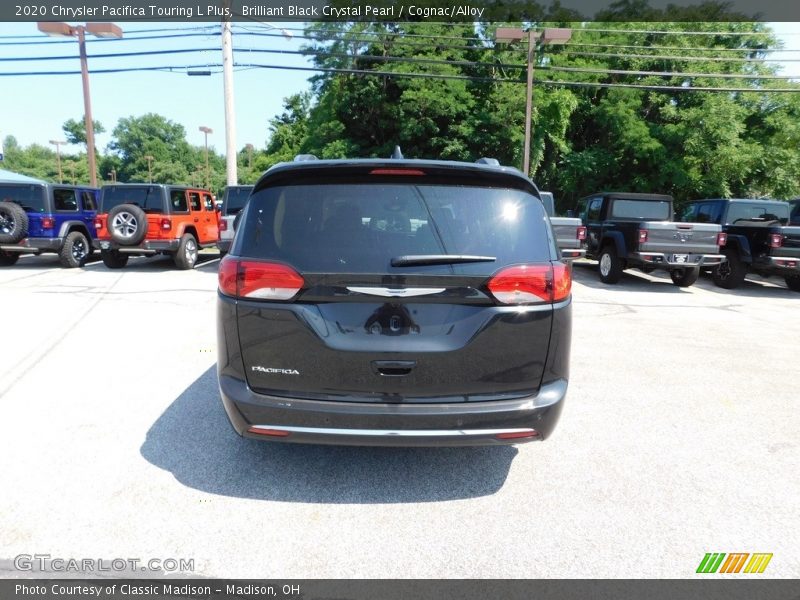 Brilliant Black Crystal Pearl / Cognac/Alloy 2020 Chrysler Pacifica Touring L Plus