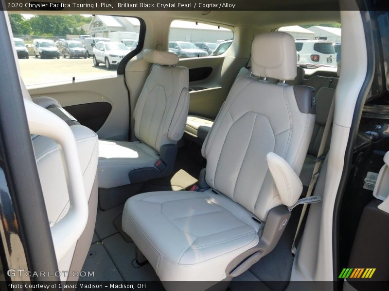 Brilliant Black Crystal Pearl / Cognac/Alloy 2020 Chrysler Pacifica Touring L Plus