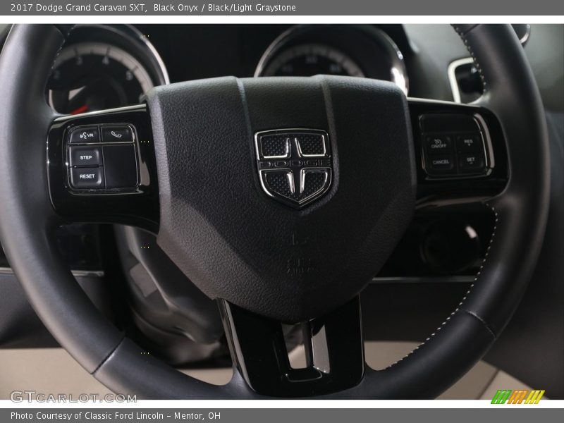 Black Onyx / Black/Light Graystone 2017 Dodge Grand Caravan SXT