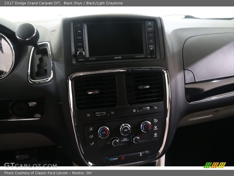 Black Onyx / Black/Light Graystone 2017 Dodge Grand Caravan SXT