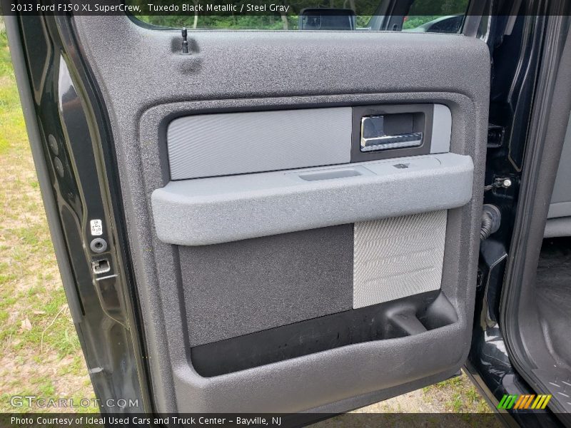 Tuxedo Black Metallic / Steel Gray 2013 Ford F150 XL SuperCrew