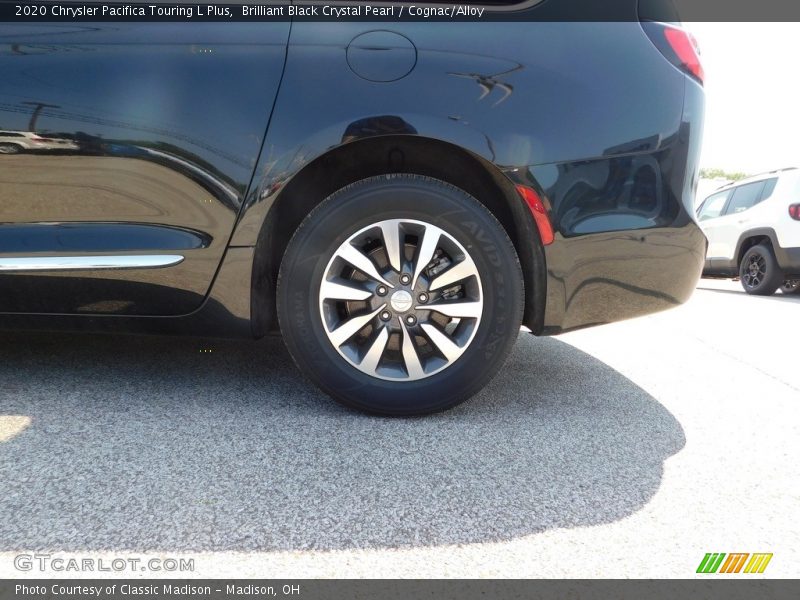 Brilliant Black Crystal Pearl / Cognac/Alloy 2020 Chrysler Pacifica Touring L Plus