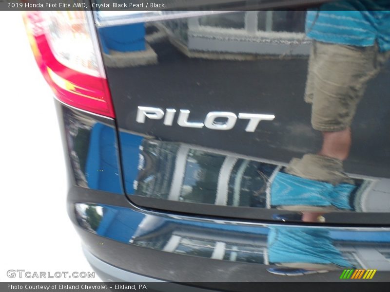 Crystal Black Pearl / Black 2019 Honda Pilot Elite AWD