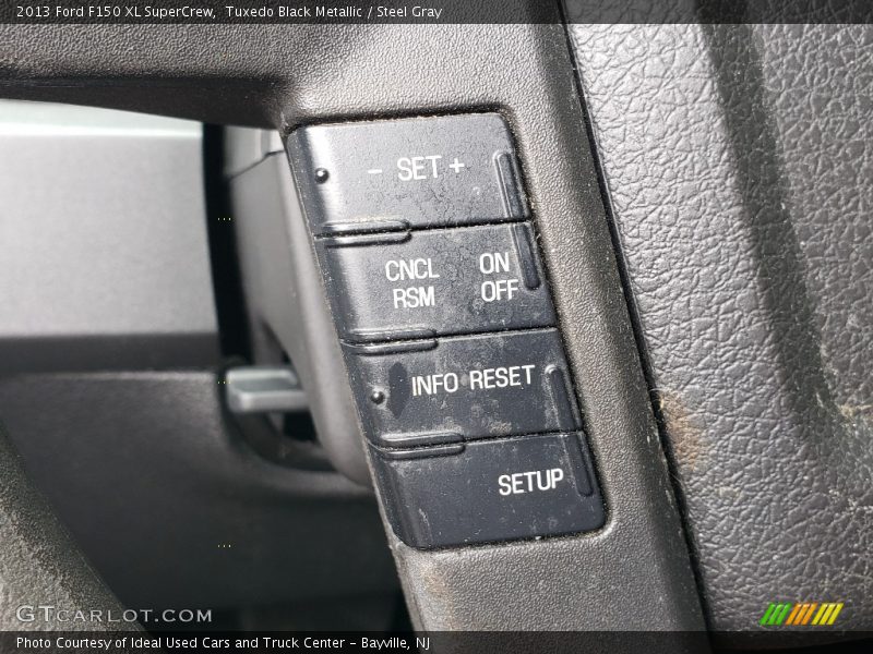 Tuxedo Black Metallic / Steel Gray 2013 Ford F150 XL SuperCrew