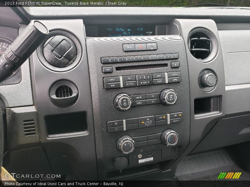 Tuxedo Black Metallic / Steel Gray 2013 Ford F150 XL SuperCrew