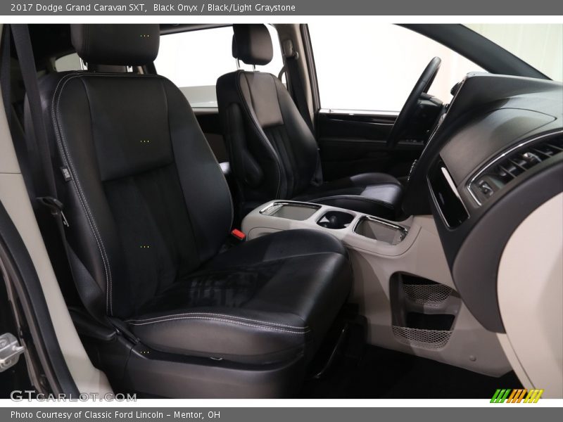 Black Onyx / Black/Light Graystone 2017 Dodge Grand Caravan SXT
