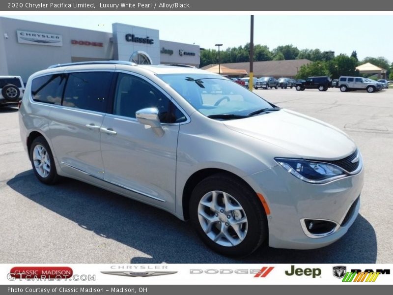 Luxury White Pearl / Alloy/Black 2020 Chrysler Pacifica Limited