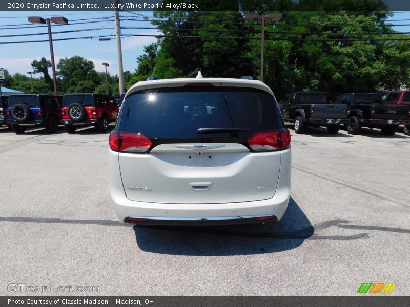 Luxury White Pearl / Alloy/Black 2020 Chrysler Pacifica Limited