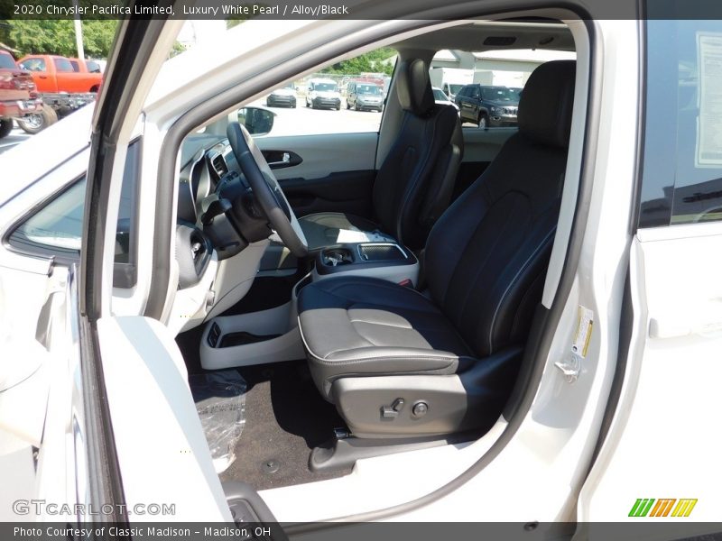 Luxury White Pearl / Alloy/Black 2020 Chrysler Pacifica Limited