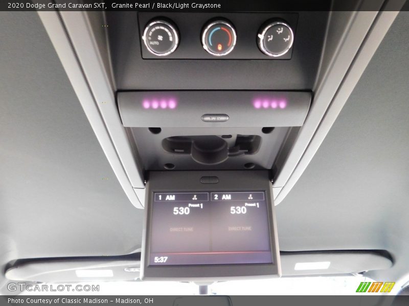 Granite Pearl / Black/Light Graystone 2020 Dodge Grand Caravan SXT