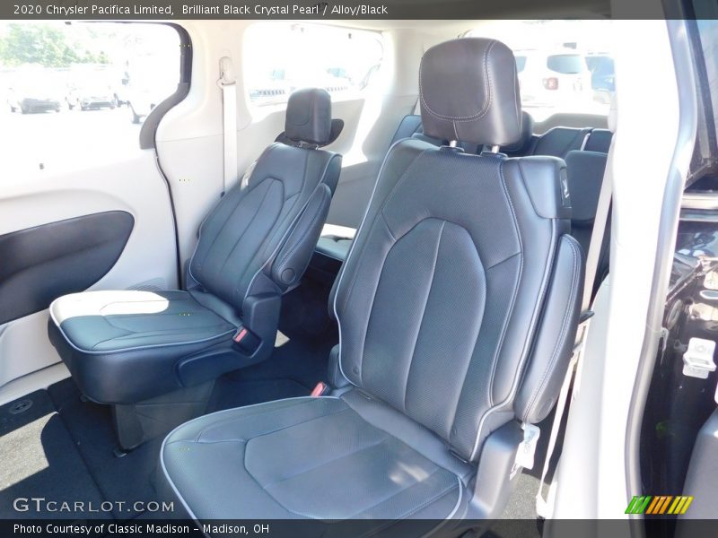 Brilliant Black Crystal Pearl / Alloy/Black 2020 Chrysler Pacifica Limited