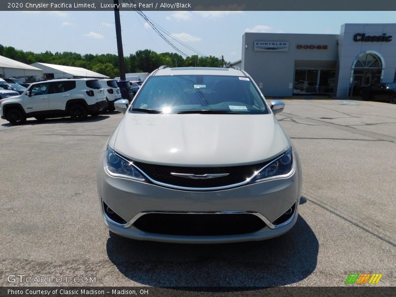 Luxury White Pearl / Alloy/Black 2020 Chrysler Pacifica Limited