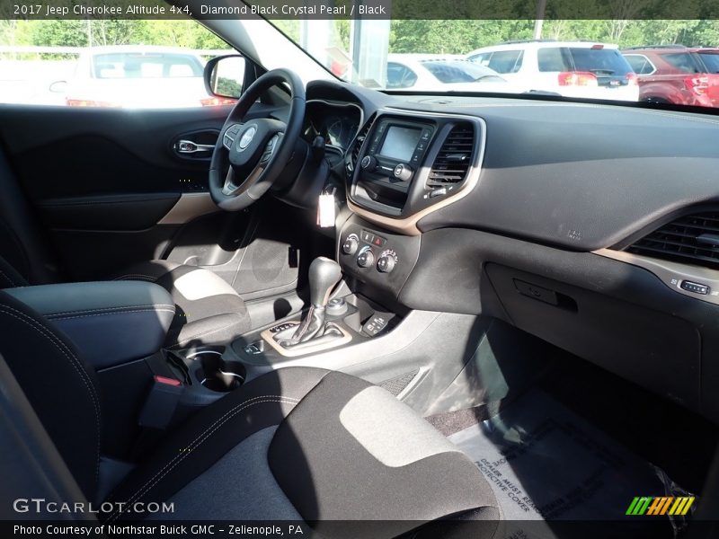 Diamond Black Crystal Pearl / Black 2017 Jeep Cherokee Altitude 4x4