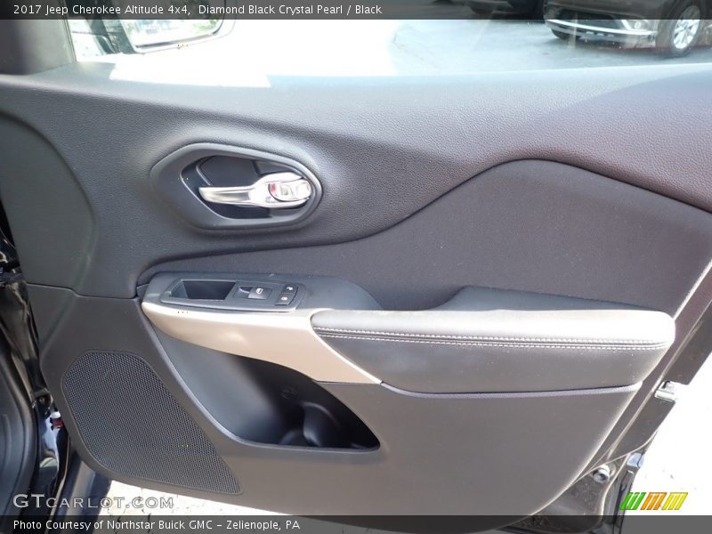 Diamond Black Crystal Pearl / Black 2017 Jeep Cherokee Altitude 4x4