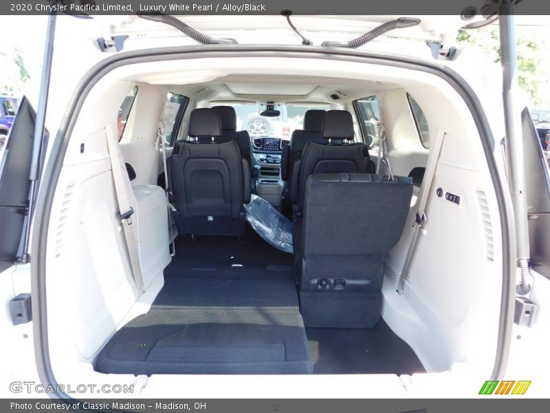 Luxury White Pearl / Alloy/Black 2020 Chrysler Pacifica Limited