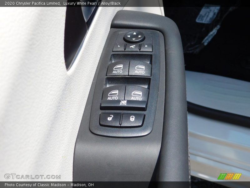 Luxury White Pearl / Alloy/Black 2020 Chrysler Pacifica Limited