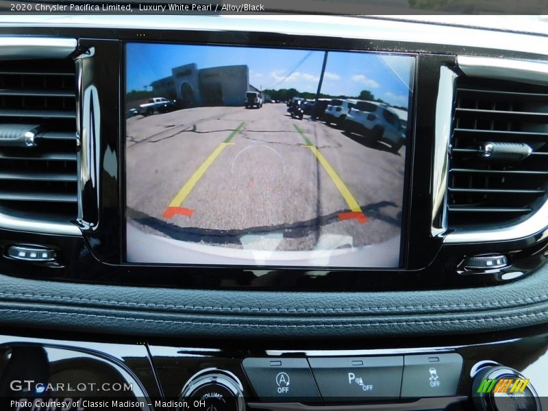 Luxury White Pearl / Alloy/Black 2020 Chrysler Pacifica Limited