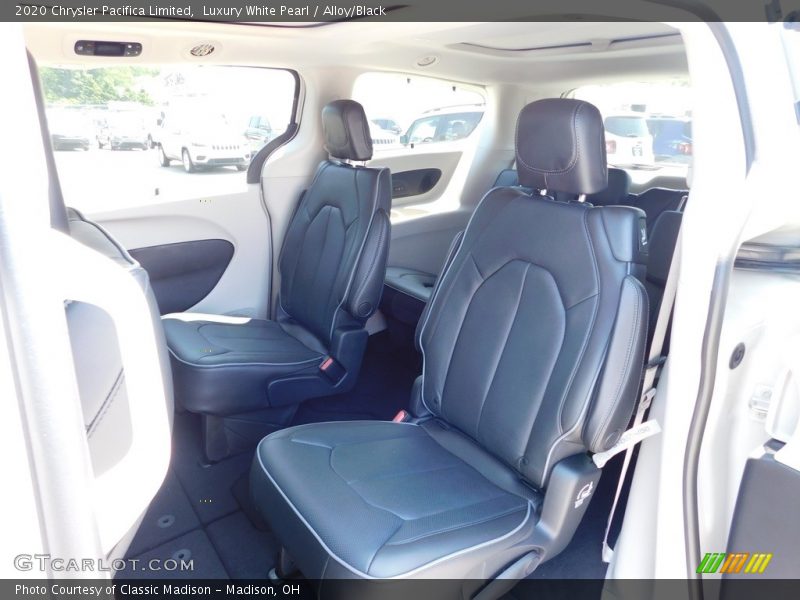 Luxury White Pearl / Alloy/Black 2020 Chrysler Pacifica Limited