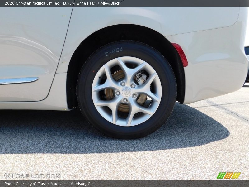 Luxury White Pearl / Alloy/Black 2020 Chrysler Pacifica Limited