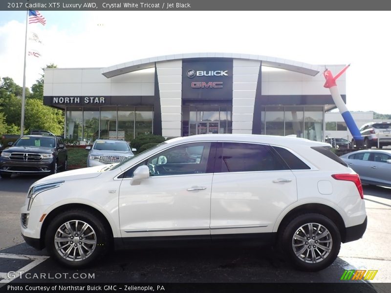 Crystal White Tricoat / Jet Black 2017 Cadillac XT5 Luxury AWD