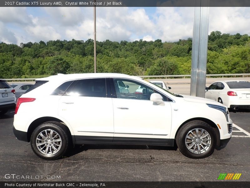 Crystal White Tricoat / Jet Black 2017 Cadillac XT5 Luxury AWD