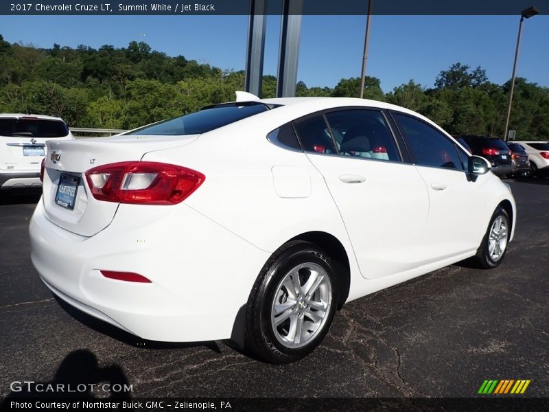 Summit White / Jet Black 2017 Chevrolet Cruze LT