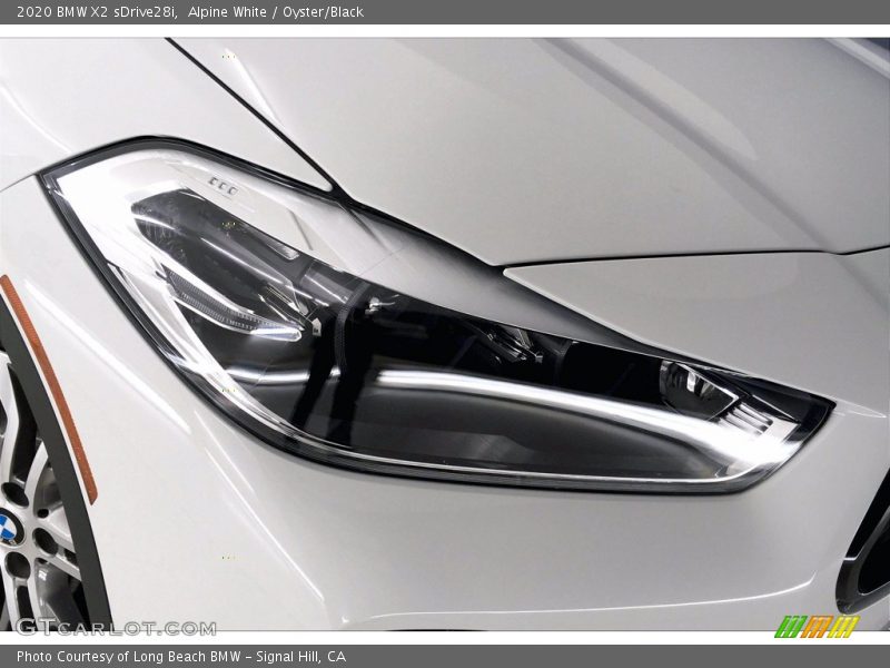 Alpine White / Oyster/Black 2020 BMW X2 sDrive28i